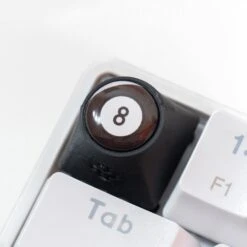 Artisan 8 Ball(Artisan 8 Ball)