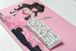 Deskmat Mousepad QwertyKey Anime Waifu 4mm Stitched Edges(Deskmat Mousepad Qwertykey Anime Waifu 4mm Margini Cusute) -Mountup Store Deskmat mousepad qwertykey anime girl pink keyboard mousepad 0004 DSC02109