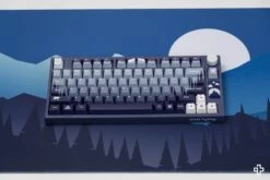 Deskmat Mousepad QwertyKey Carpathian 4mm Stitched Edges(Deskmat Mousepad Qwertykey Carpathian 4mm Margini Cusute) -Mountup Store QwertyKey Deskmat Carphatian 9