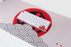 Deskmat Mousepad QwertyKey Sharingan Eye RGB Software 4mm Stitched Edges(Deskmat Mousepad Qwertykey Rgb Eye 4mm Margini Cusute) -Mountup Store deskmat Sharingan RGB 2