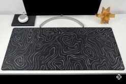 Deskmat Mousepad QwertyKey Topographic Black 4mm Stitched Edges(Deskmat Mousepad Qwertykey Topographic Negru 4mm Margini Cusute) -Mountup Store deskmat astro negru 7