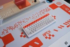 Deskmat Mousepad QwertyKey Apex 4mm Stitched Edges(Deskmat Mousepad Qwertykey Apex 4mm Margini Cusute) -Mountup Store deskmat qwertykey apex 14