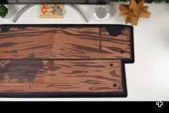 Deskmat Mousepad QwertyKey Wood 4mm Stitched Edges(Deskmat Mousepad Qwertykey Wood 4mm Margini Cusute) -Mountup Store deskmat qwertykey wood 2