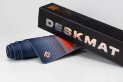 Deskmat Mousepad QwertyKey Arcade 4mm Stitched Edges(Deskmat Mousepad Qwertykey Arcade 4mm Margini Cusute) -Mountup Store qwertykey deskmat arcade 5 3ee6b711 6bc4 4b8f 8b85 7aaec828608f